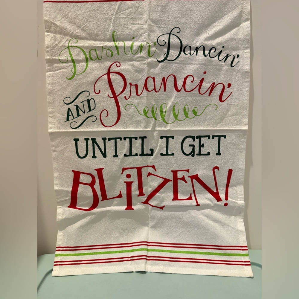 Festive Mud Pie Reindeer Holiday Kitchen Towel- NWT